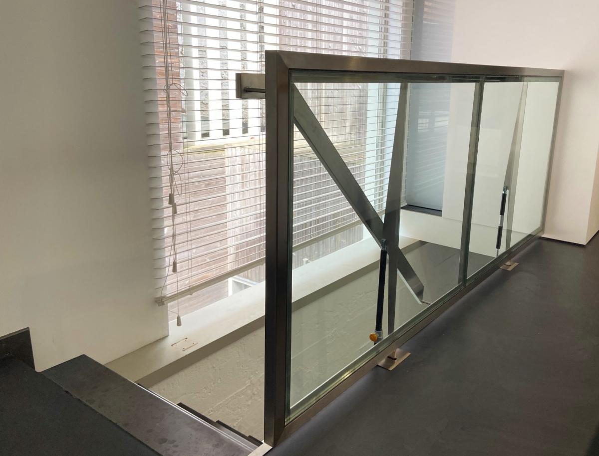 0031897 Vloerluik - Glas - Inox - Manueel - Binnen - Handloop