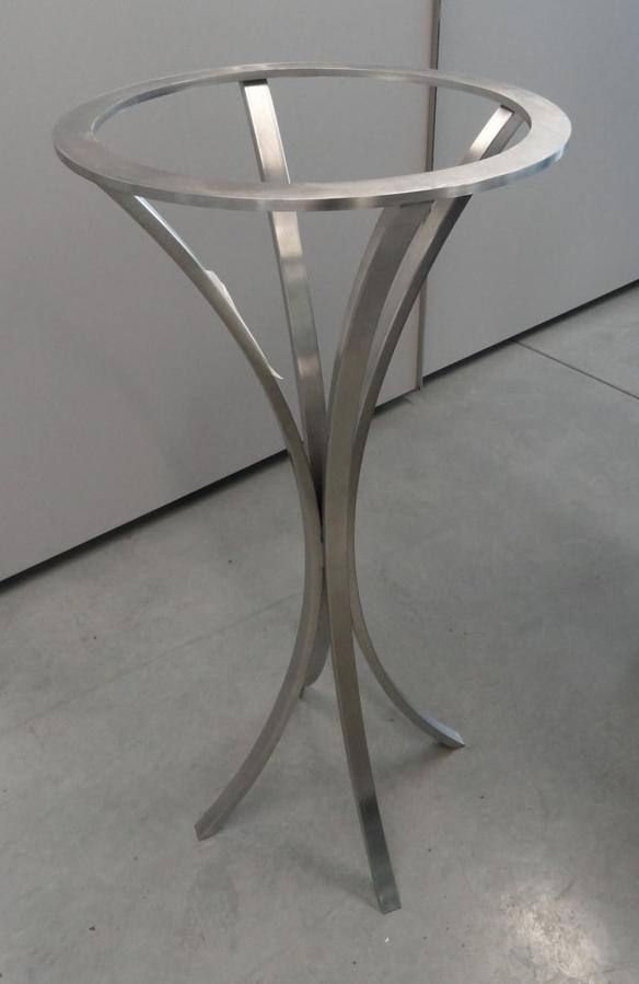 Tafels en onderstellen - Onderstel design tafel - Sokkel - Inox rechtlijnig geborsteld