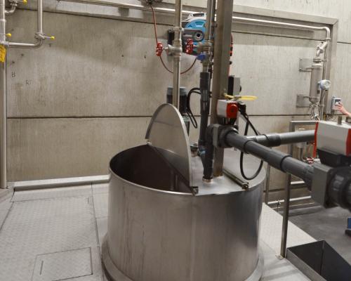 Platform incl. trap, trapleuning, ketels, vloerluiken - Traanplaat - Inox