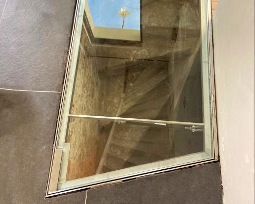 0031631 Kelderluik - Glas - Inox - Manueel - Binnen - A-typische vorm
