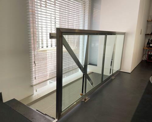 0031897 Vloerluik - Glas - Inox - Manueel - Binnen - Handloop