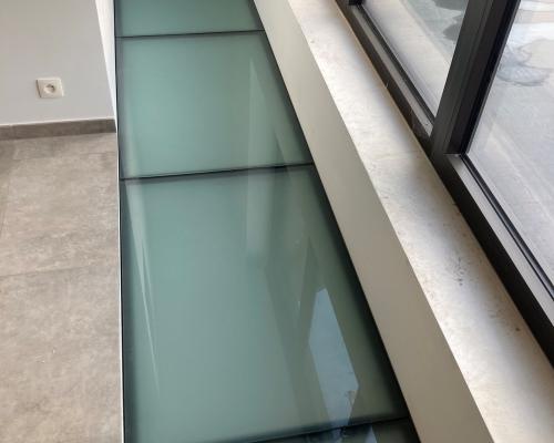 Passerelle - Glazen platform - Inox gelakt - Opaal glas