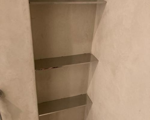Opbergen - Legbanken - Kapstokken - Handdoekbaar - Inox gelakt - Badkamer